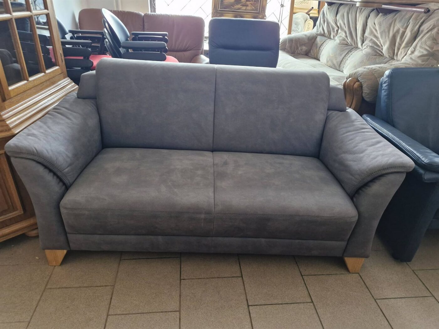 Sofa dwuosobowa welurowa