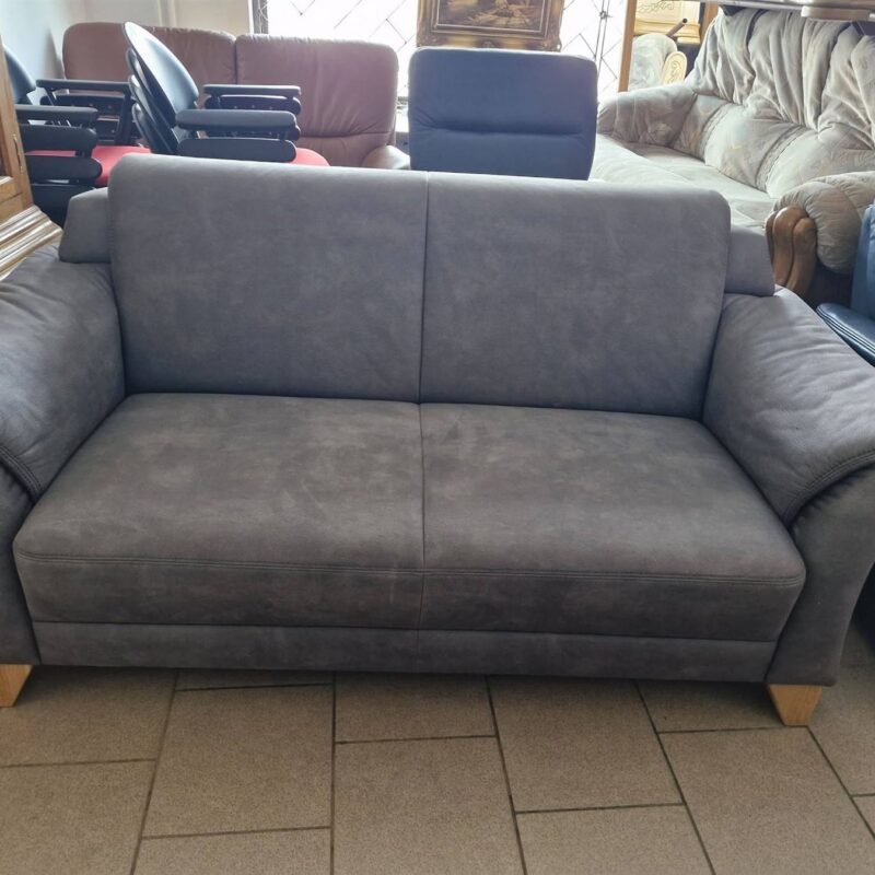 Sofa dwuosobowa welurowa
