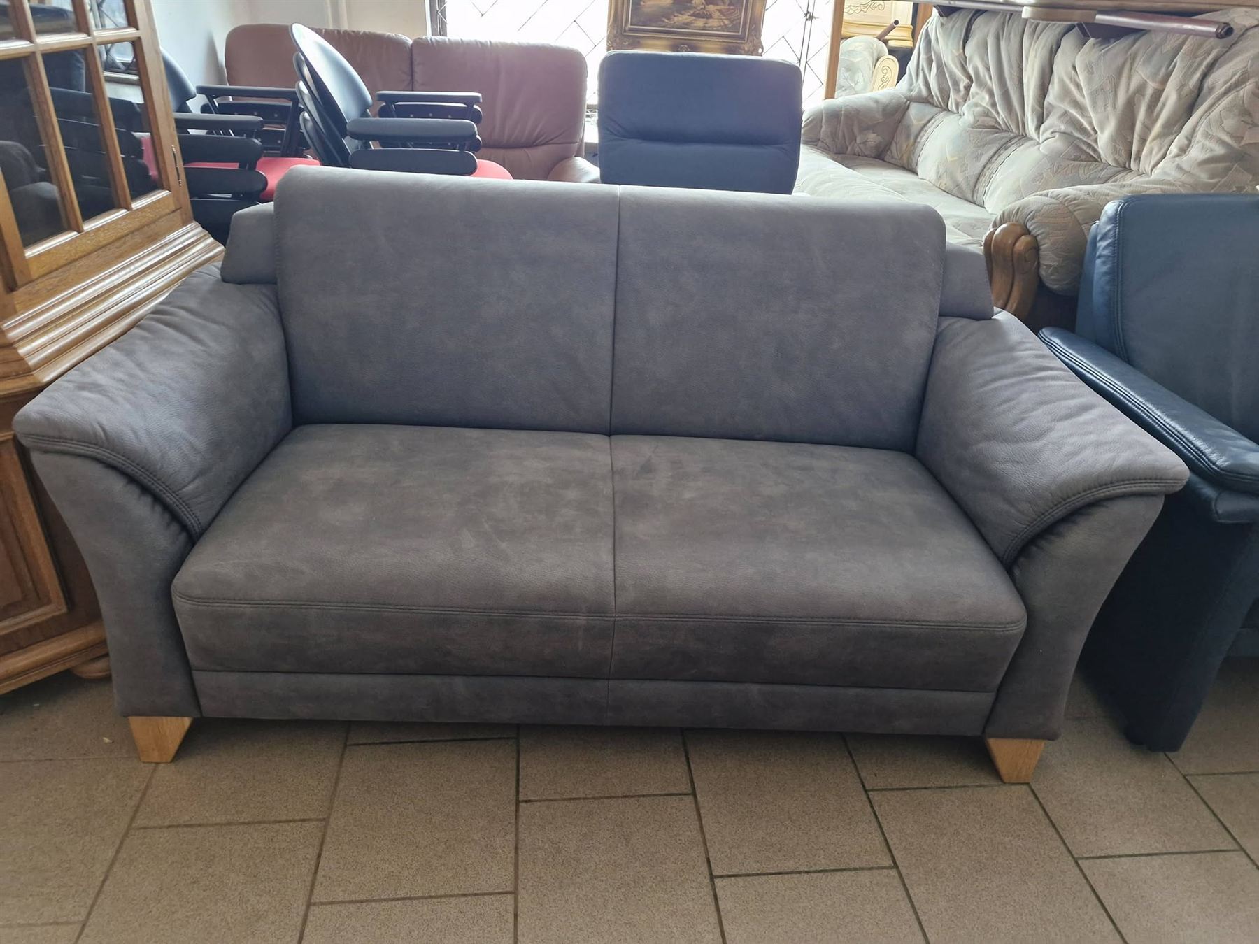 Sofa dwuosobowa welurowa